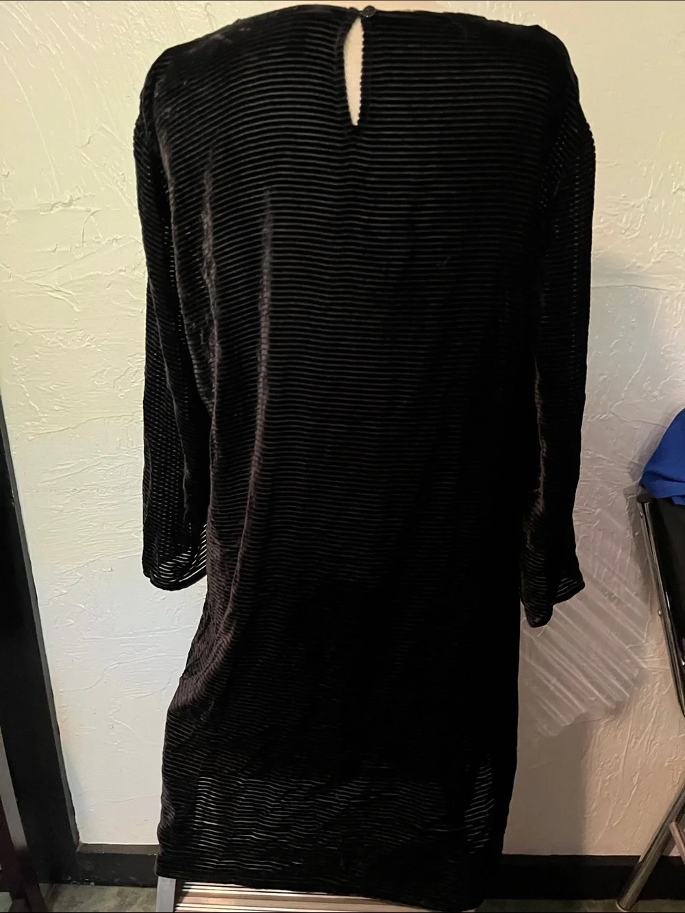 Eileen Fisher Black Ribbed Velvet Long-Sleeve Shift Dress